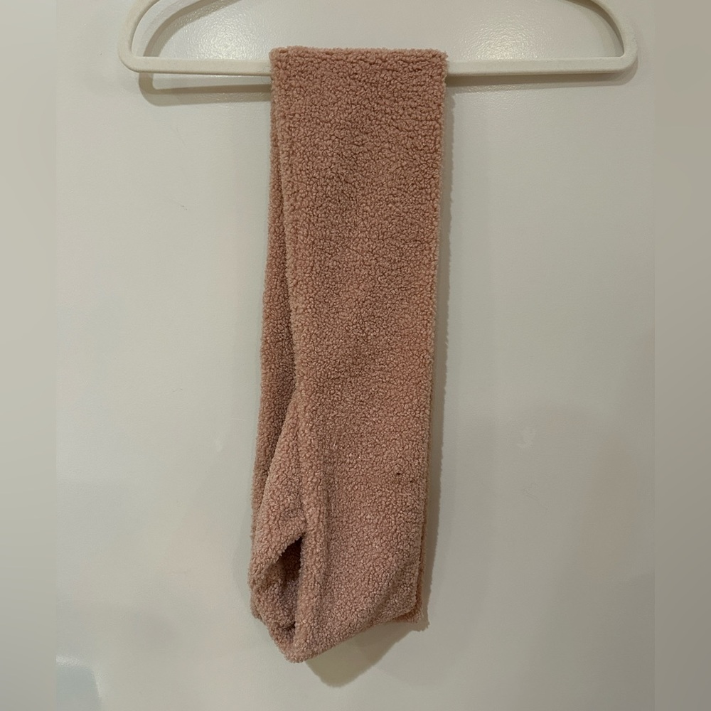 UGG Scarf; one size
